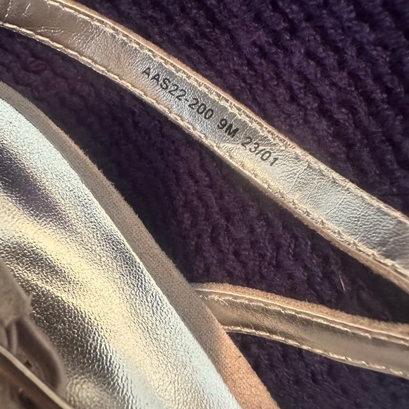 David Tate Amber Women's Sandal Sz#9M silver suede block cut slingback New - Picture 12 of 12